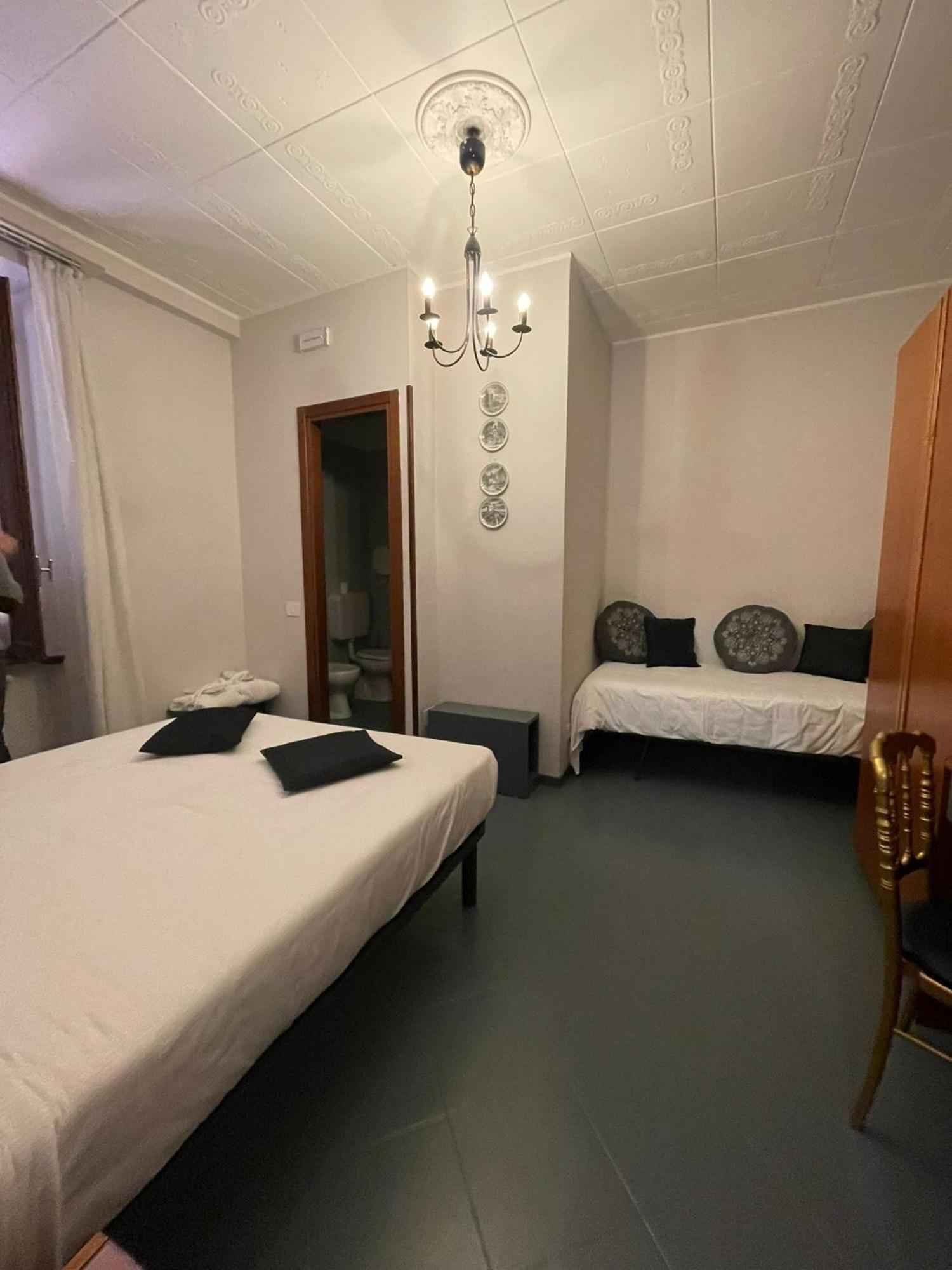 Hotel La Bussola Cittiglio Extérieur photo