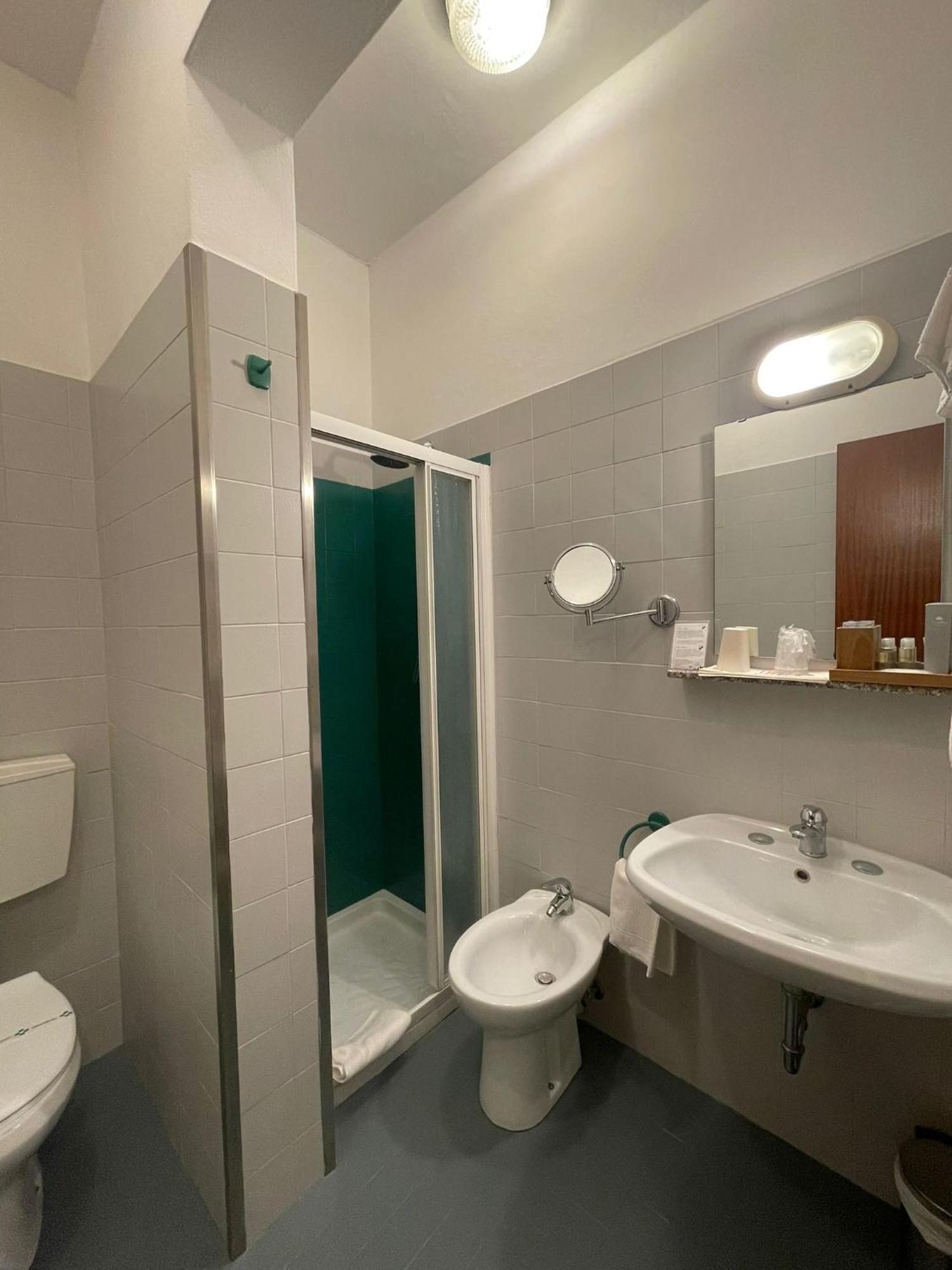 Hotel La Bussola Cittiglio Extérieur photo