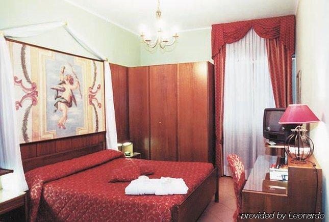 Hotel La Bussola Cittiglio Extérieur photo